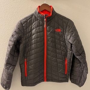 Youth North Face Winter Jacket, Boys Size M 10/12, Grey with Orange Trim